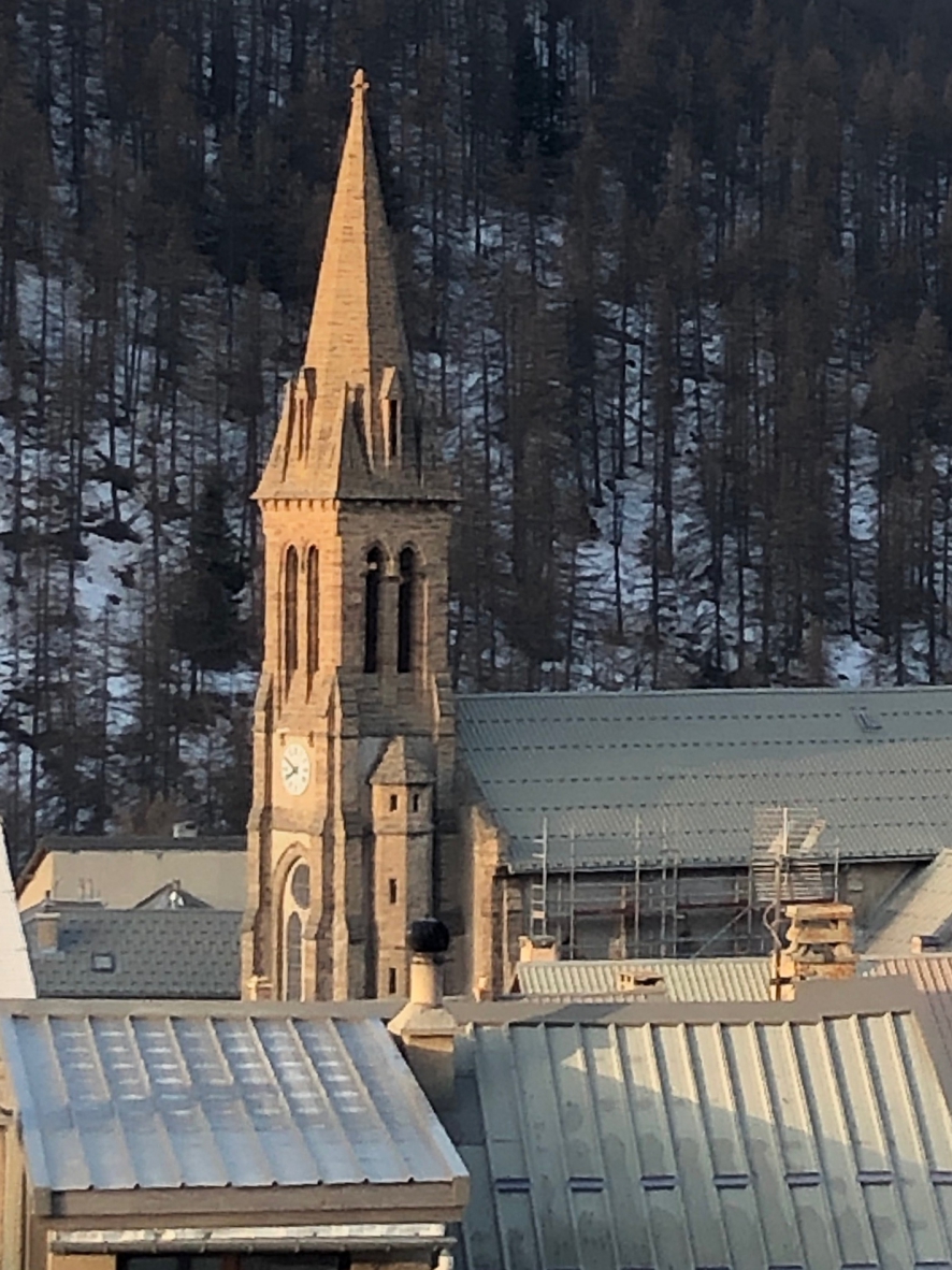 Clocher de l'église Saint-Martin en hiver